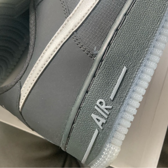 Air Force 1 Low ‘Anthracite Reflective Silver’ GS — 5Y - Picture 3 of 7